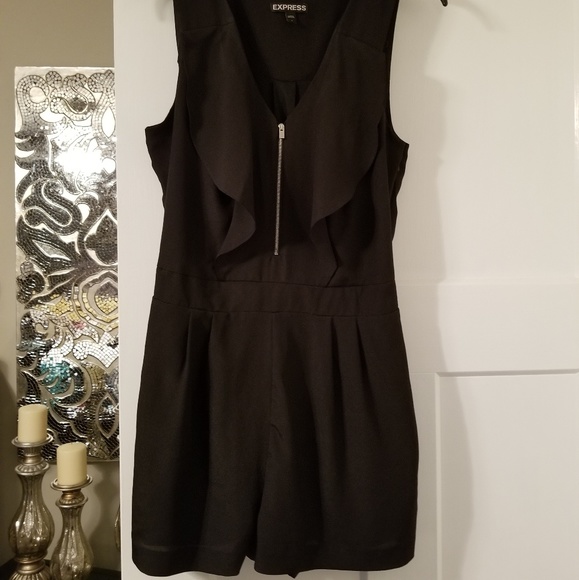 Express Ruffle Romper - black - Picture 2 of 5